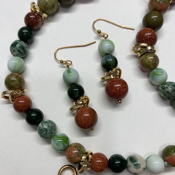 Agate & Sandstone with Gold Accent Necklace, Stretch Bracelet & Earrings (617) - Picture 3 of 4